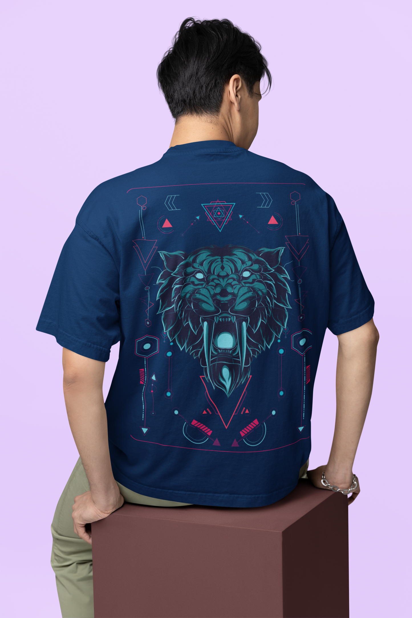Oversized T-shirt - Angry Lion