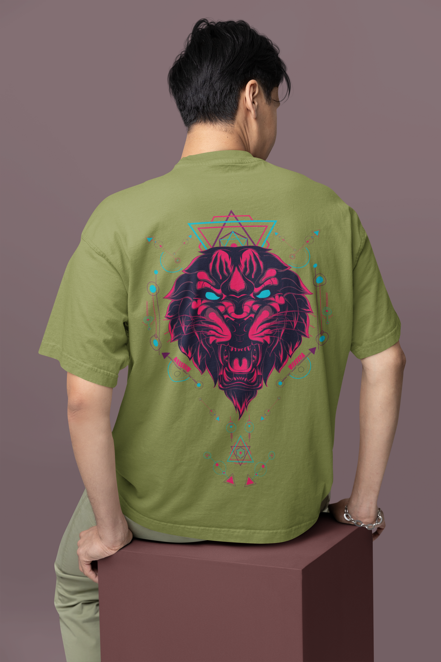 Oversized T-shirt - Angry Lion