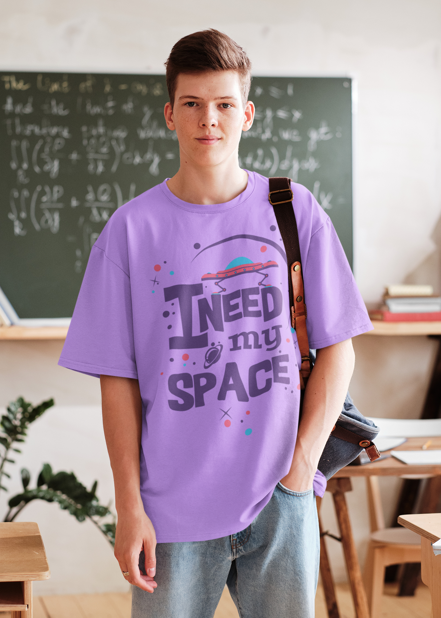 Oversized T-shirt - Need My Space