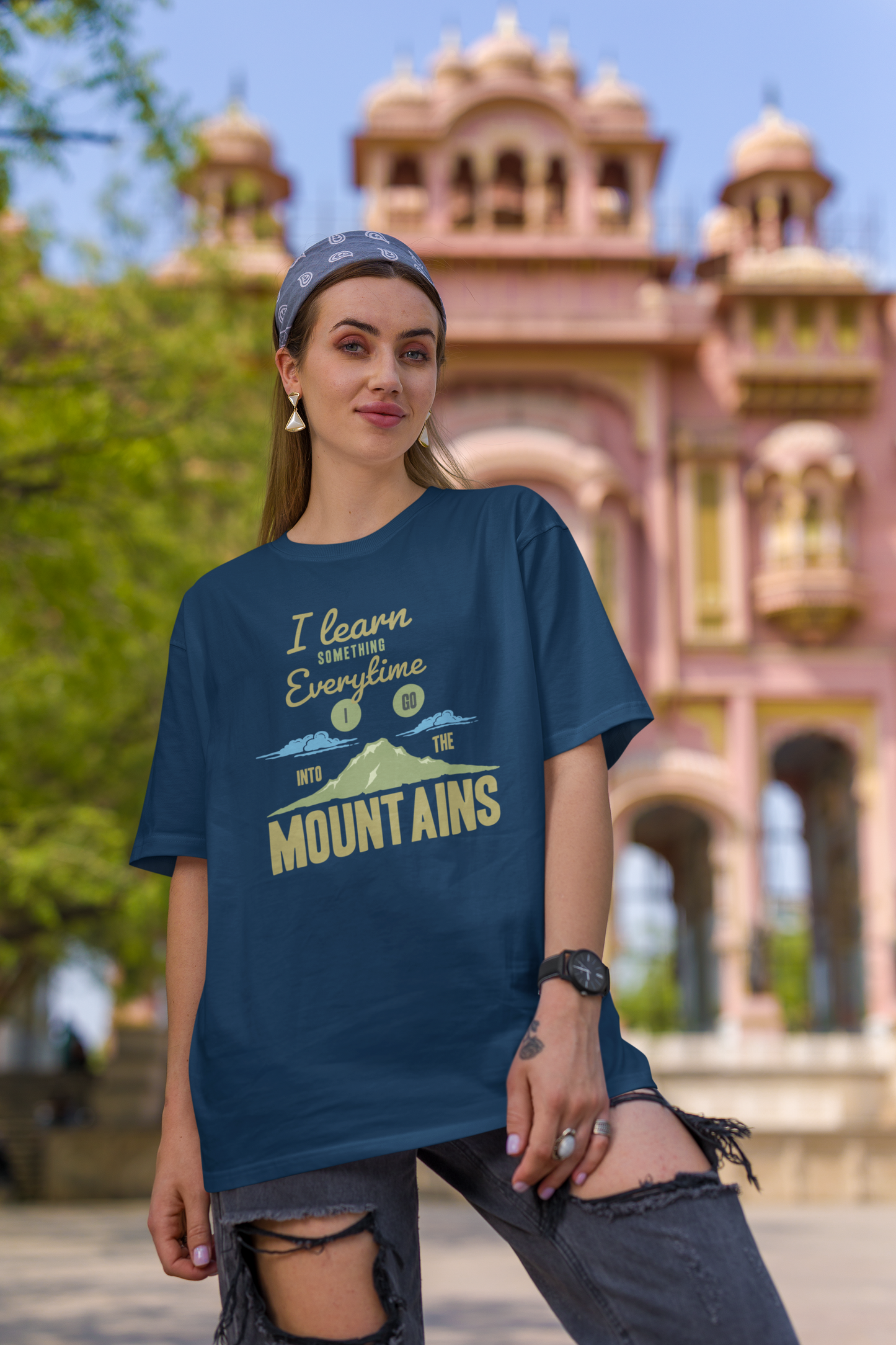 Oversized T-shirt - Learn From The Mountains